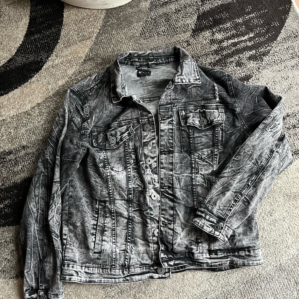 Men's Washed Black Denim Trucker Jacket